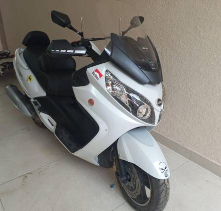 DAFRA MAXSYM 400i DAFRA MAXSYM 400i